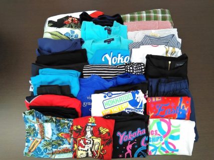 古着や鍋などをお送り頂きました♪